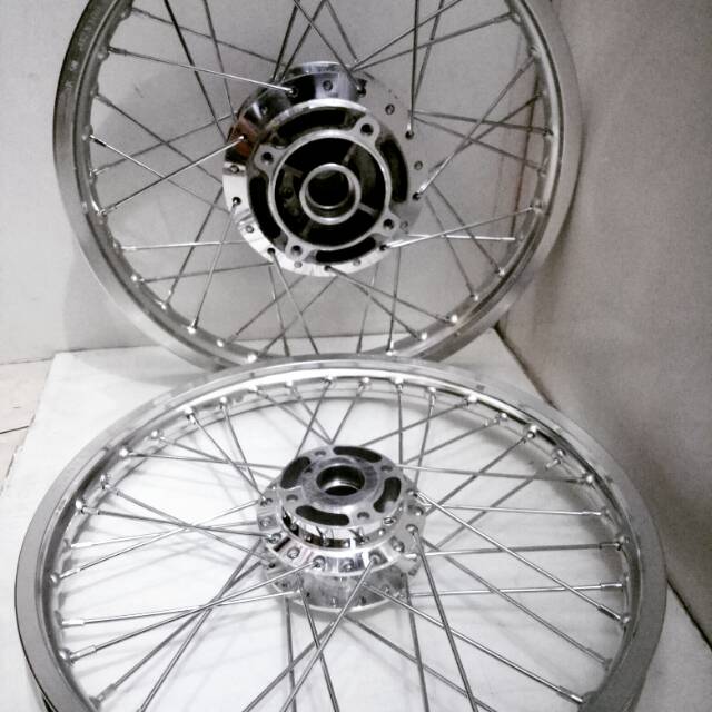 Paketan Velg Ninja RR - Ninja R Komplit Tinggal Pasang PNP Sepaket Velg Jari Jari Ninja R Ninja RR