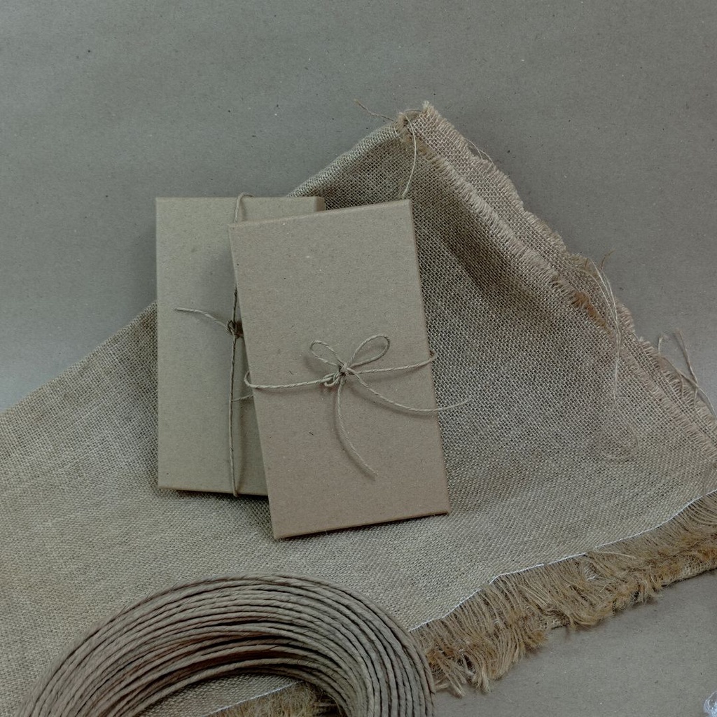 

HARD BOX Recycle Papercraft - KOTAK KUE KERING Ukuran 20 cm x 11 cm x 3 cm