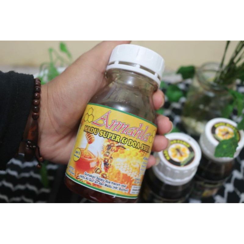 

Madu MANIS Dan Hitam Pahit ANNAHLA dengan Do'a Assyifa
