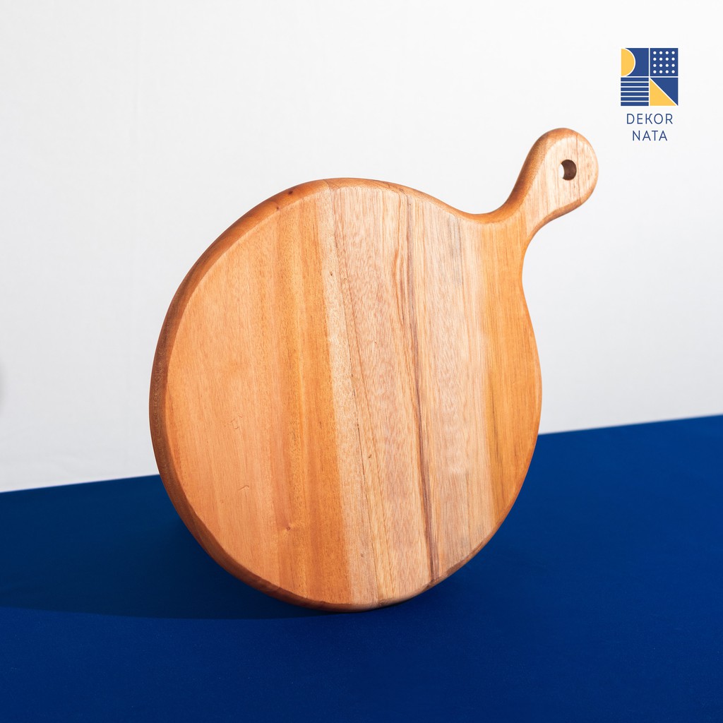 

Dekornata Pizza Board Diameter 30 / Serving Board / Talenan Kayu Bulat