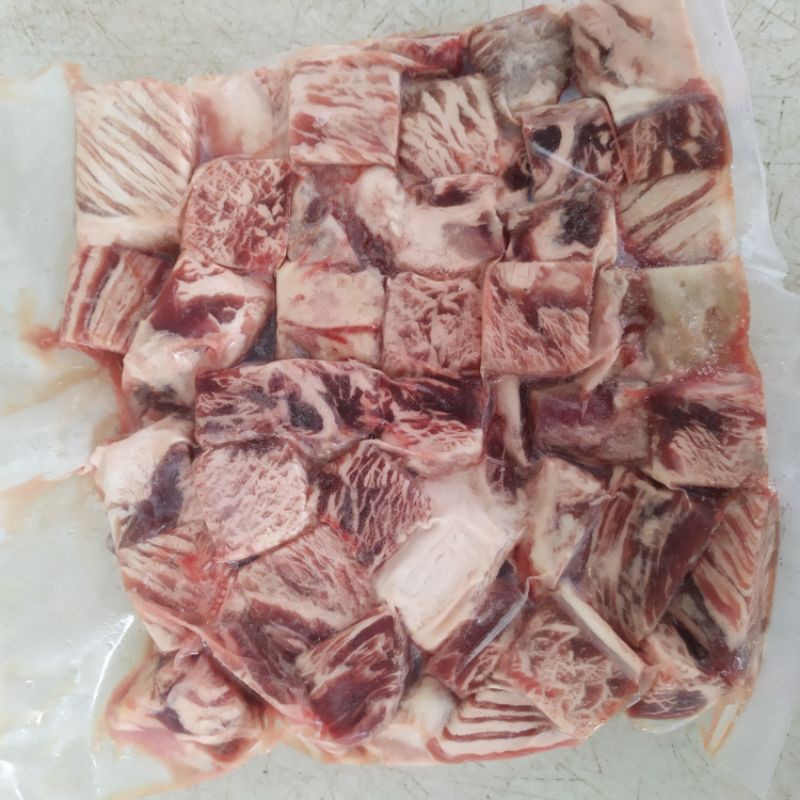 

Daging saikoro wagyu 500g