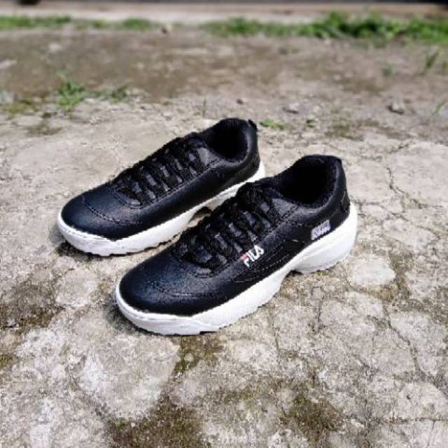 sepatu fila disruptor