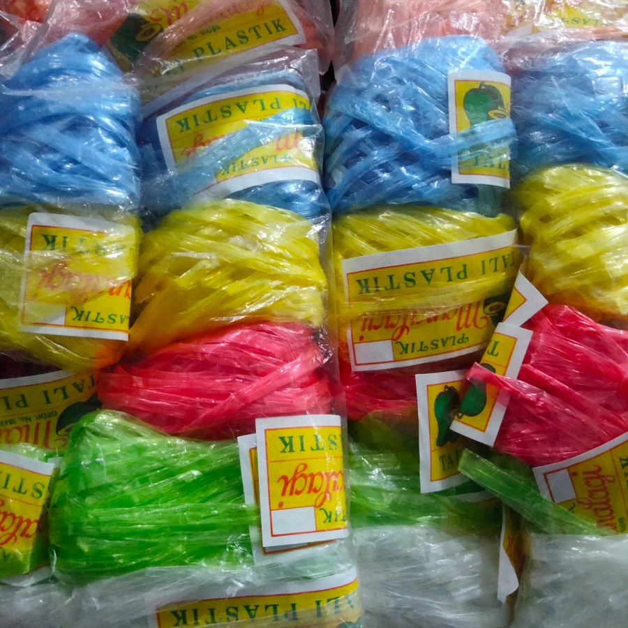 

tali rafia kecil warna warni