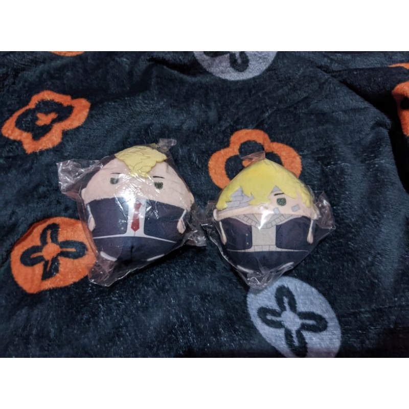 chifuyu tokyo revengers fuwakororin vol 3 BRUISED VER (kanan)