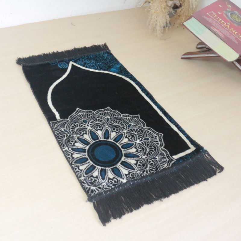 Sajadah mini anak  TUKRKY SAUDI FLORAL ,lembut,tebal dan halus UKURAN 35×60 cm-Matahari