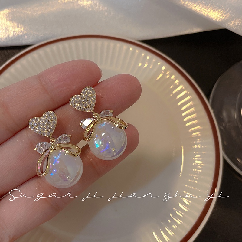 Anting Stud Desain Butterfly Heart Aksen Mutiara Kristal Untuk Wanita