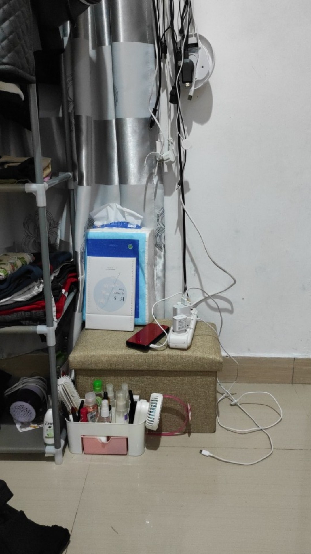 Storage Chair/ Tempat  Penyimpanan