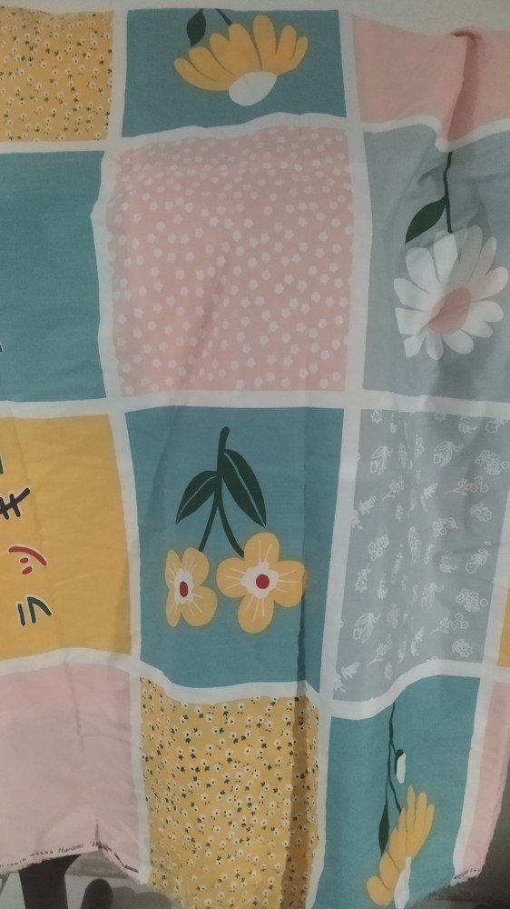 Moon Kain Sprei Meteran Katun Lokal Esra Geometri Wajik Kucing Berlyn & Kotak Bunga Jepang Hanami