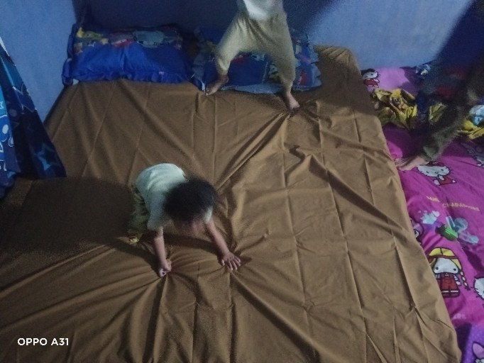 Sprei Waterproofff Polos