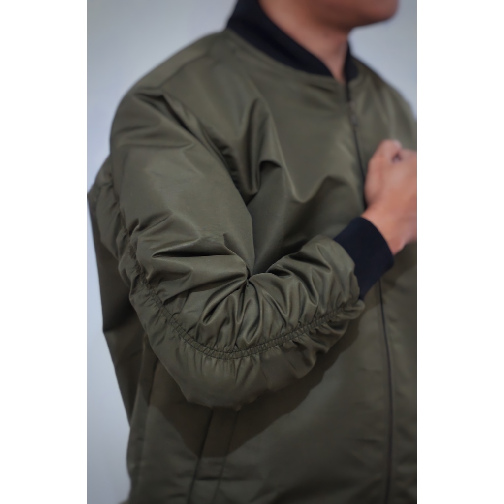 Jaket Bomber Pria Waterproof &amp; Windproof