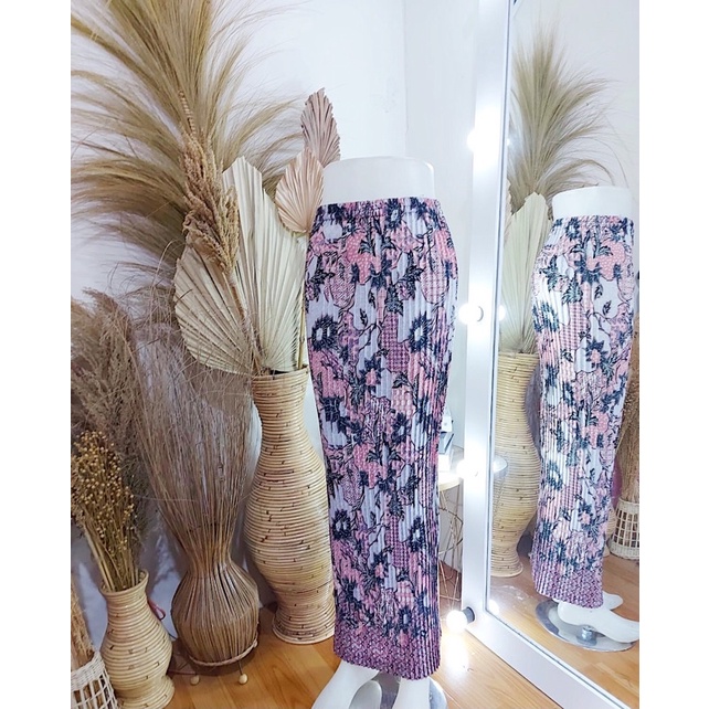 Rok Batik Plisket Fit S - JUMBO All Size-Mojang Pink