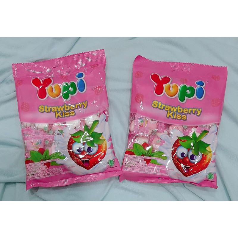 

Yupi Strawberry Kiss Pack (120 gr)