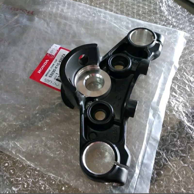 SEGITIGA ATAS BRIDGE FORK TOP CB 150 LED CB150R LED CB 150R LED 53230-K15-920ZA T ATAS ORI AHM