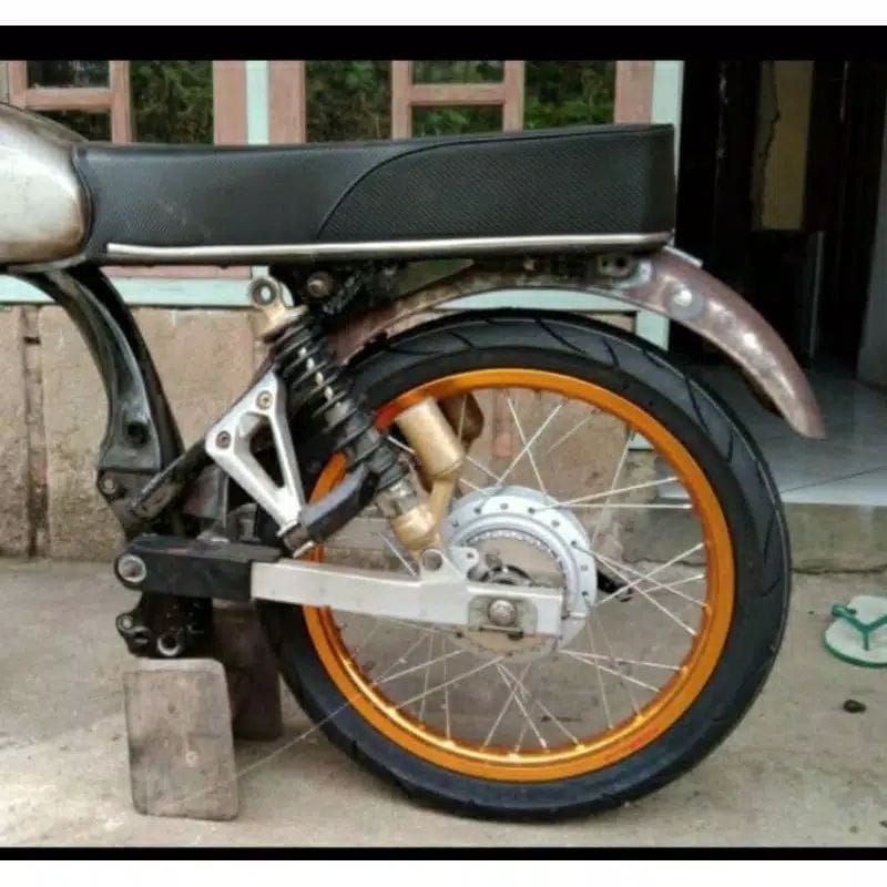spakbor belakang cb 100 cb125 pres slebor cb tatanan
