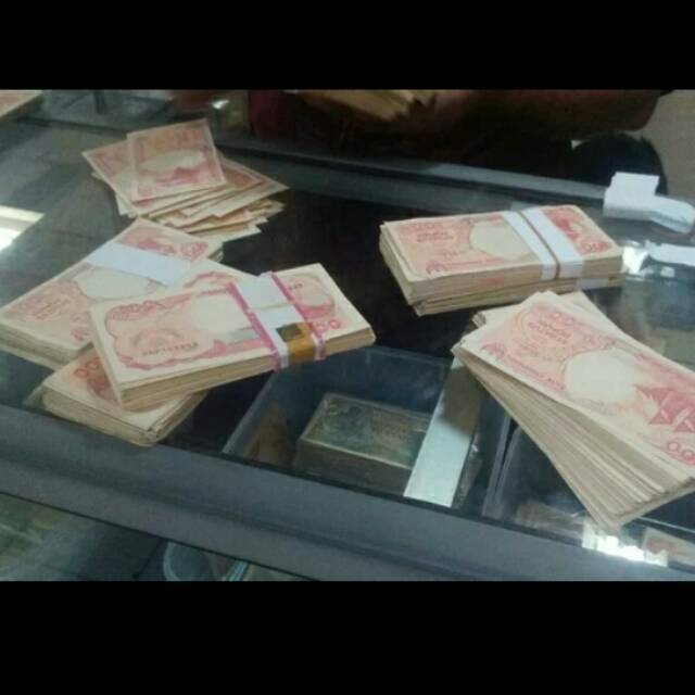Uang kuno rp 100