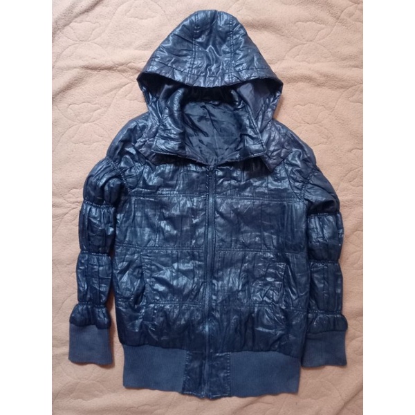 PL Jaket Hitam Hoodie Istimewa