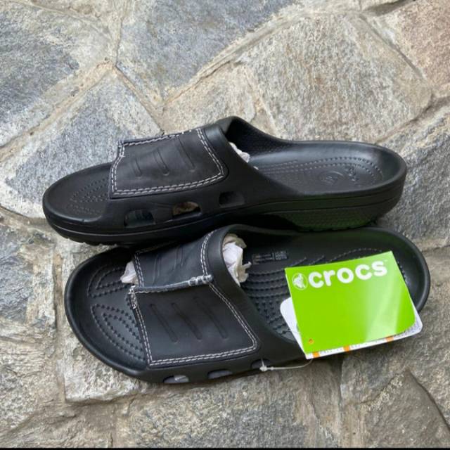  Sandal  crocs  original yukon mesa slide for man Shopee 