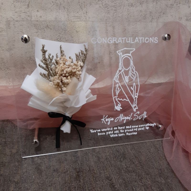

Mini Bouquet on Acrylic / Dried flowers on acrylic ( Kado Ulang Tahun/Kado Wisuda/Kado Anniversary )