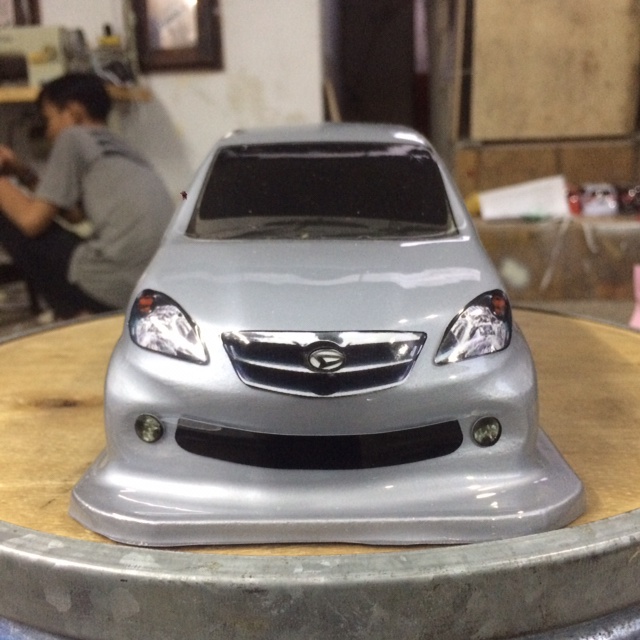 Tempat Tisu Mobil Miniatur Xenia Lama -daihatsu