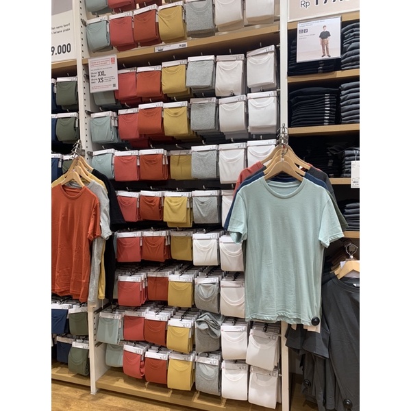 uniqlo kaos basic polos cowok freepaperbag |jastip_titipoutfit