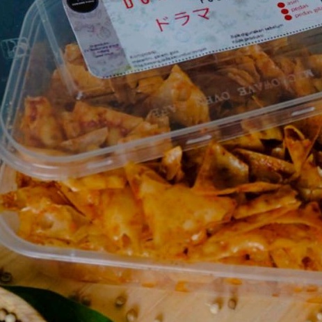 

(TERENAK) KERUPUK PANGSIT 70GR KEMASAN BOX