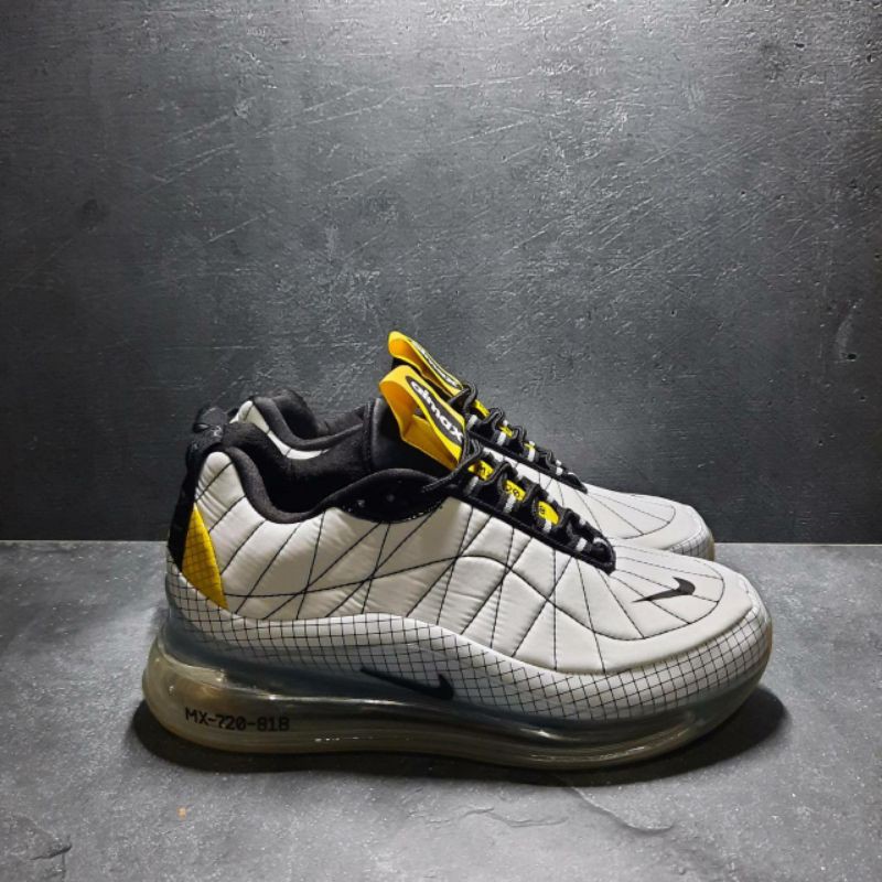 sepatu sneakers Nike airmax 720 818 white yellow