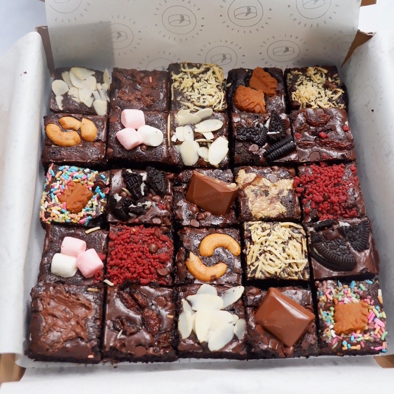 

fudgy brownies 10 macam toping +