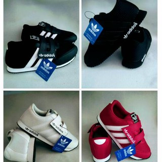 Sale sepatu  adidas  anak  sneakers sekolah hitam putih merah 