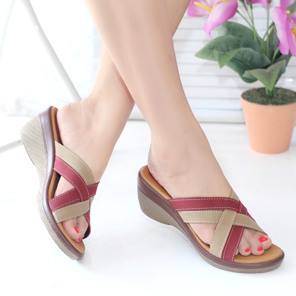 SENDAL WEDGES WANITA CASUAL BS01