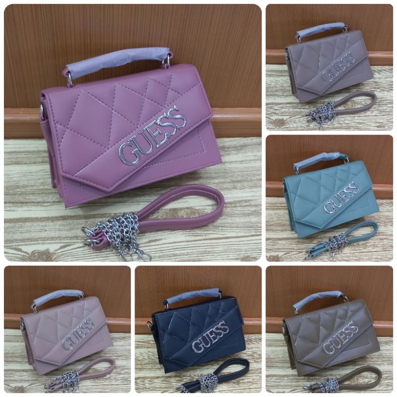 TAS SELEMPANG KOTAK REMDOM SIZE 22X15CM