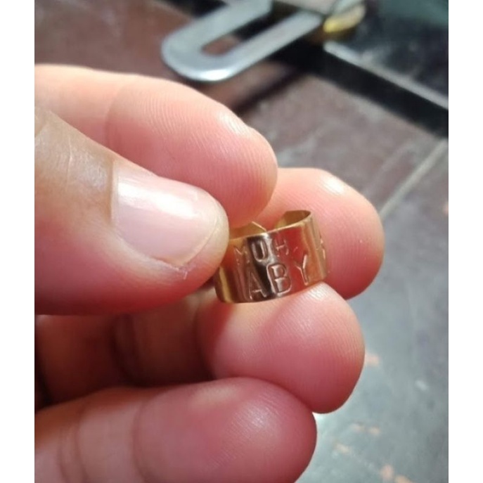 gelang anak ayam diameter 1cm. harga per 1 biji.