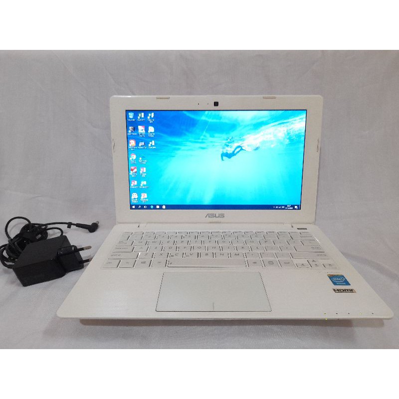 ASUS X200CA White Ram2GB/SSD128GB 11inc Second