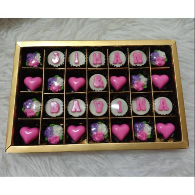 

cokelat sekat nama