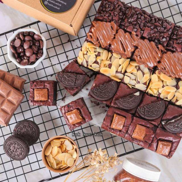 

Brownies panggang/Brownies sekat/Fudgy Brownies/party pack original brownies
