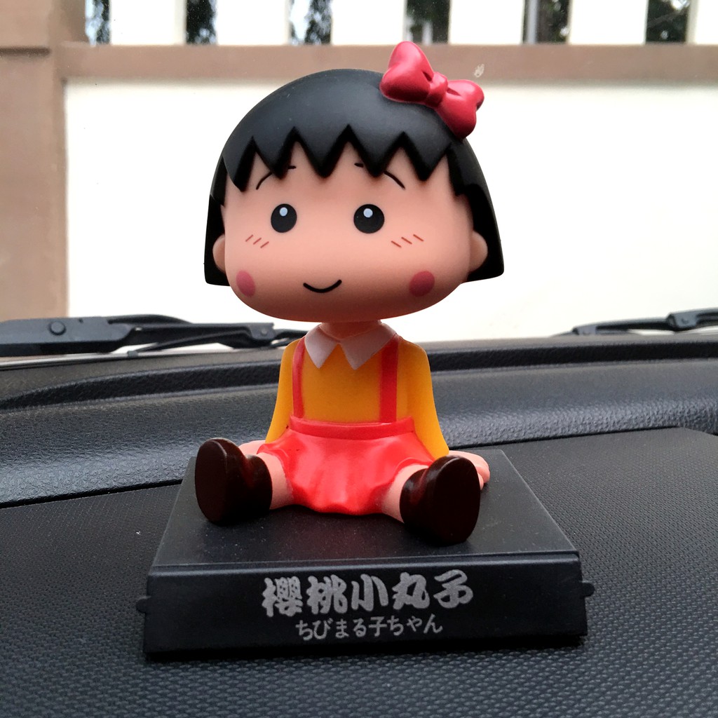 Boneka Figure Miniatur Pajangan Goyang Kepala Shake Head Mobil Chibi Maruko Chan