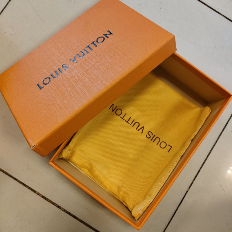 COD BOX &amp; KOTAK UNTUK SYAL/SCARF(HARGA TERTERA HANYA UNTUK BOX SAJA TIDAK DENGAN SYAL)