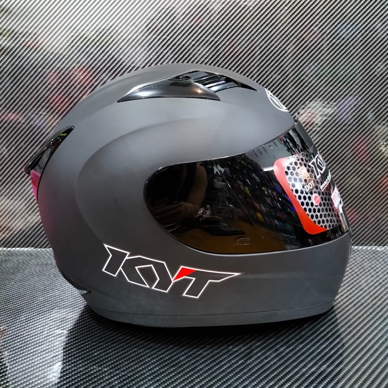 Helm KYT R10 Solid Black doff