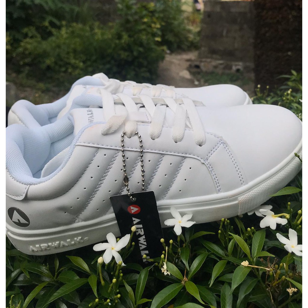 NEW Airwalk giselle woman's sneakers