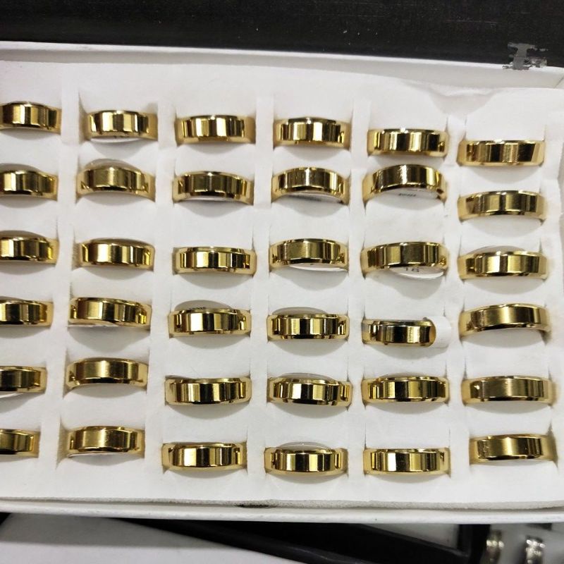 Cincin Titaniym/ Stainless Steel Polos Kotak Gold isi 36pcs