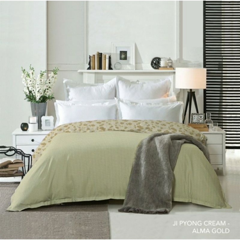 King Rabbit Bed Cover Double Motif Bambu Ji Pyong Cream