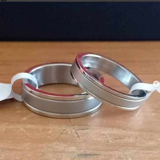 Cincin Couple Titanium Warn Putih Polos