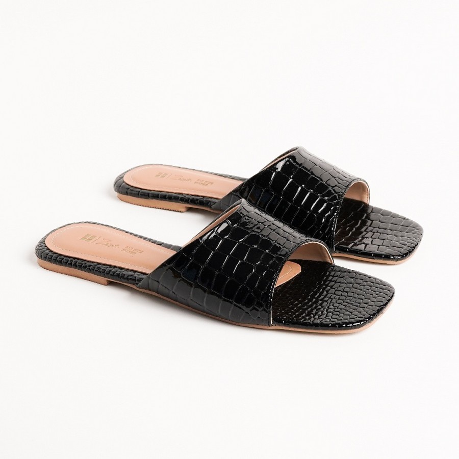 AURRA BIG SIZE sandal wanita ukuran jumbo besar 41 42 43 44 45 sandal flat cewe big size sendal teplek casual santai kulit hitam croco