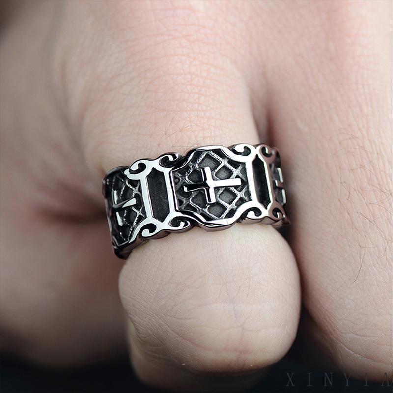 Cincin Model Salib Gaya Punk Rock Retro Untuk Pria