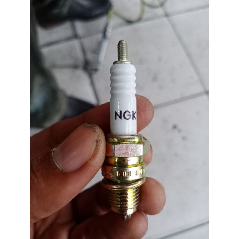 Busi NGK D6HS for honda 90 S/90 Z