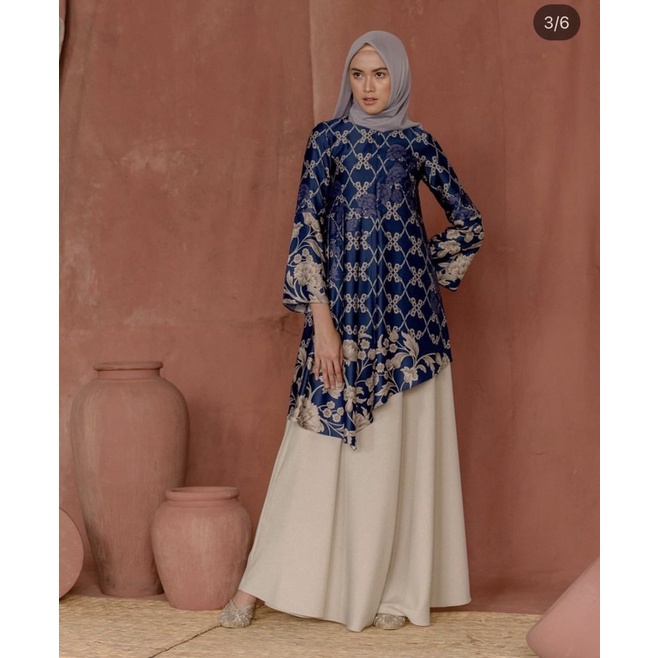 preloved flores tunic mountain S by wearing klamby