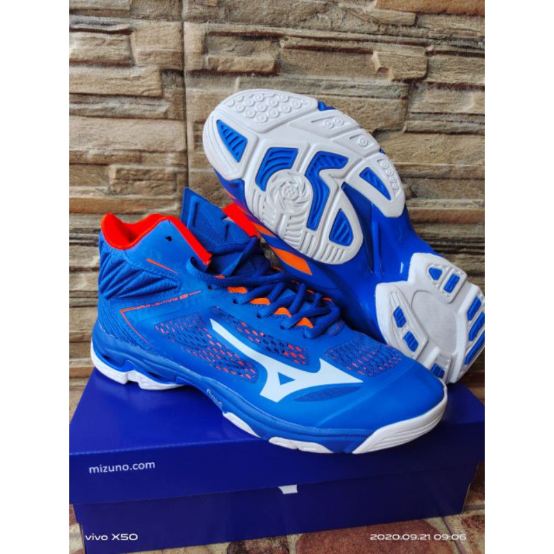 Sepatu volly premium Mizuno