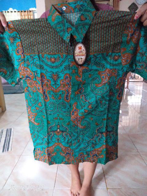 Hem Cowok Naga Hijau Seragam