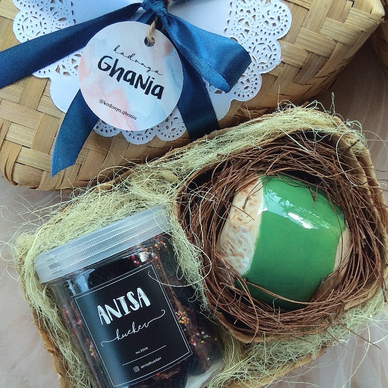 Sepasang Besek Natural 13x24 Cm /15*30cm Besek Anyaman Bambu Murah/ Besek Hampers Nastar Lebar