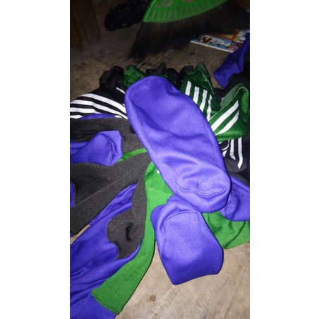 kaos kaki anti keong