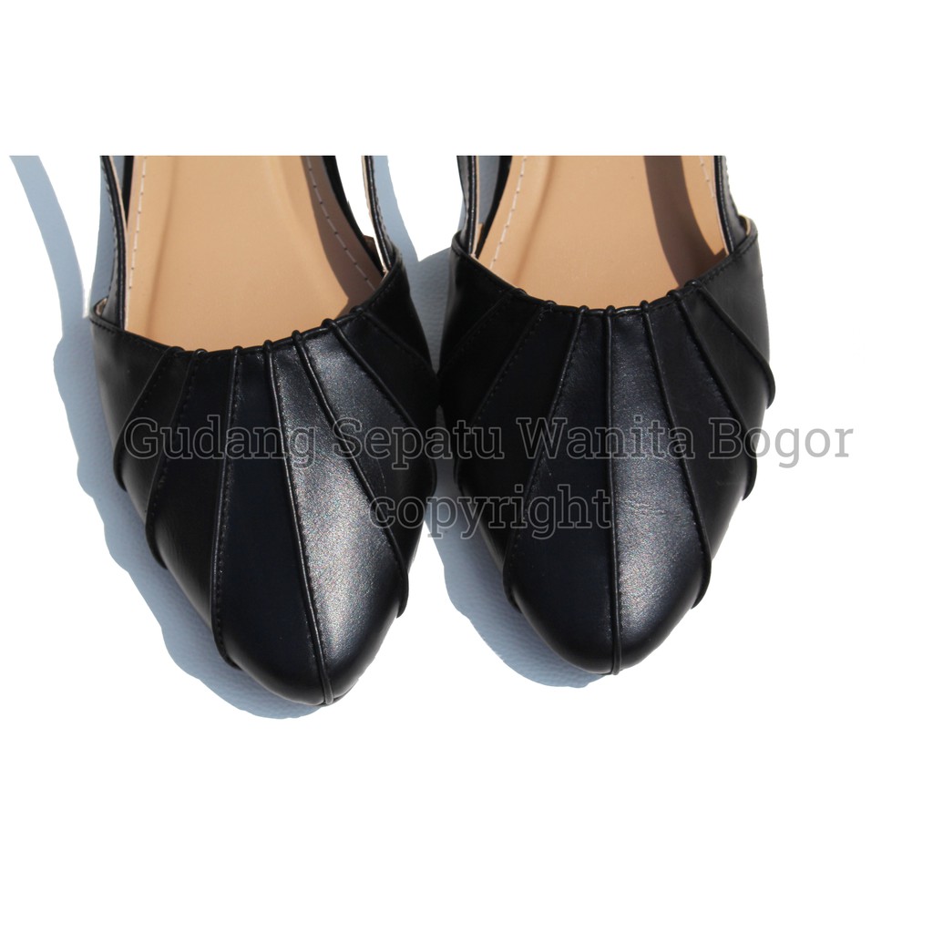 GRATICA Sepatu Kerja Kantoran Santai Wanita Flat Shoes Lancip Sendal Slop Tali Belakang KH 49